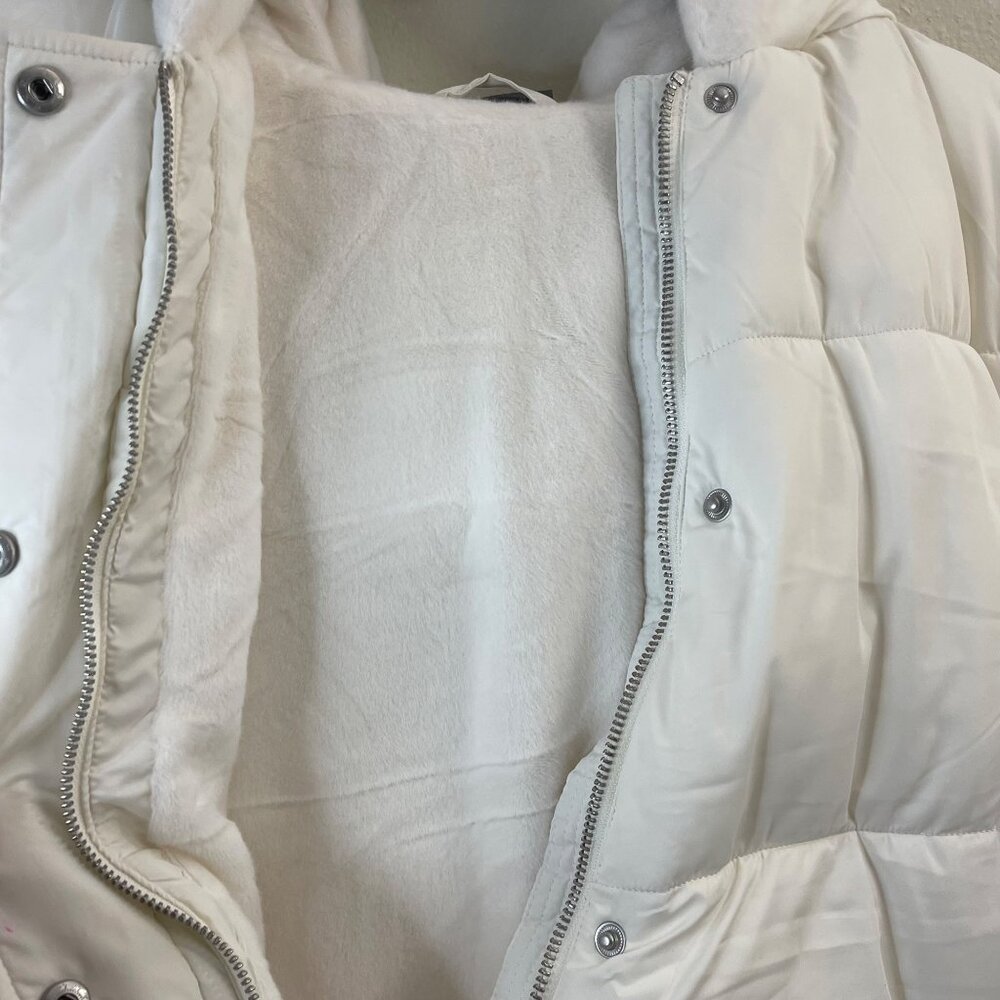 32 Degrees Heat Womens White Hooded Puffer Jacket L With Snap Closures & Pockets - Picture 8 of 11